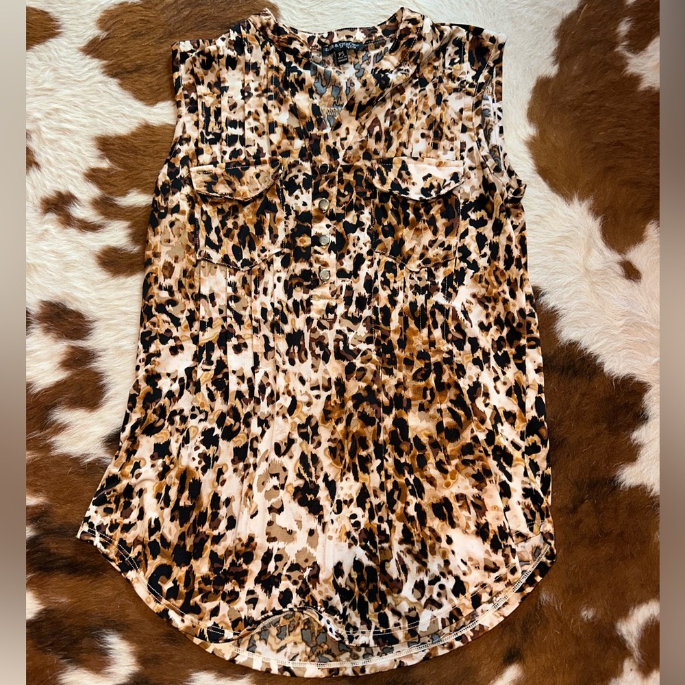 Leopard Print Sleeveless Top